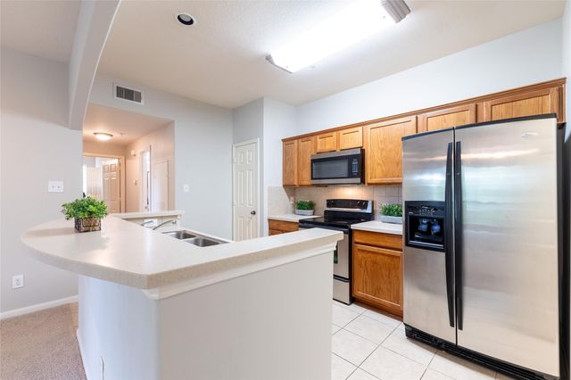 6607 Lake Woodlands Drive 624, The Woodlands, TX 77382