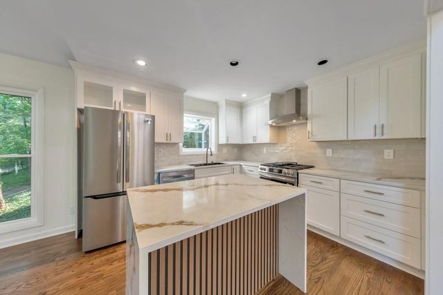 210 Brandenburgh Circle, Roswell, GA 30075