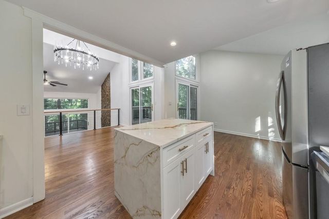 210 Brandenburgh Circle, Roswell, GA 30075