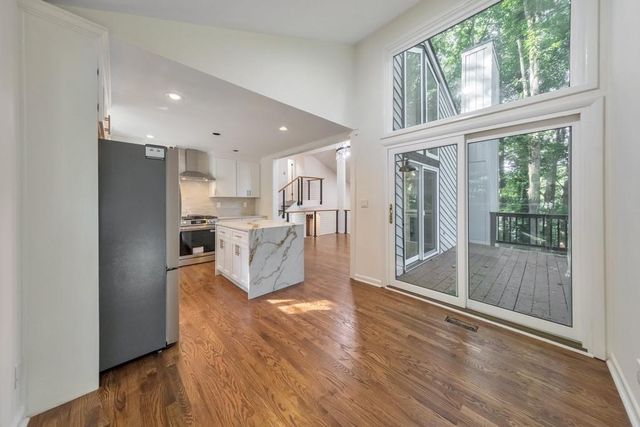 210 Brandenburgh Circle, Roswell, GA 30075
