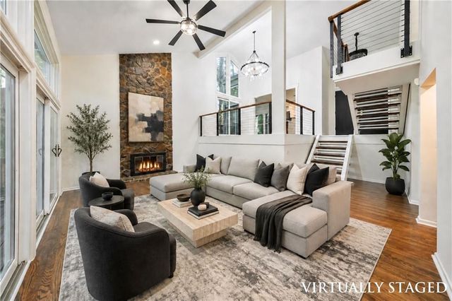 210 Brandenburgh Circle, Roswell, GA 30075