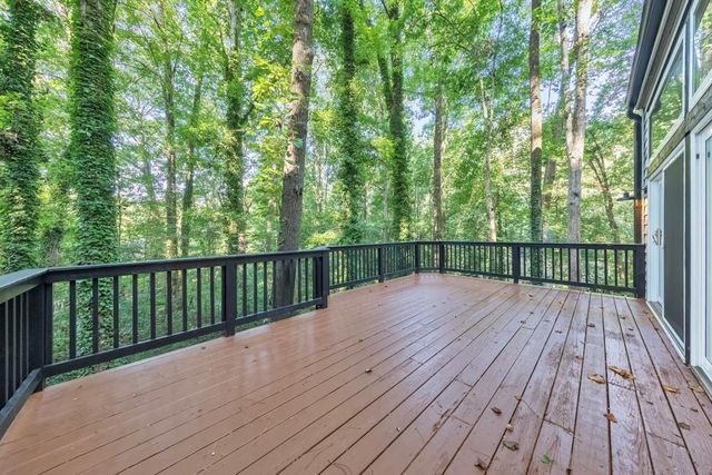 210 Brandenburgh Circle, Roswell, GA 30075