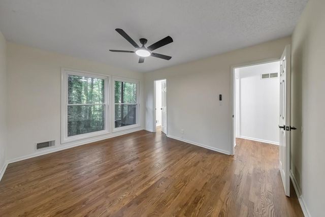 210 Brandenburgh Circle, Roswell, GA 30075