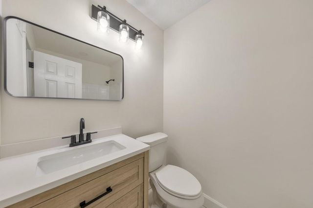 210 Brandenburgh Circle, Roswell, GA 30075