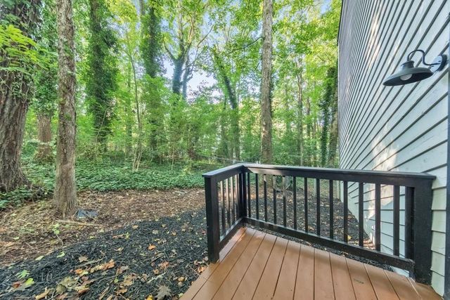 210 Brandenburgh Circle, Roswell, GA 30075