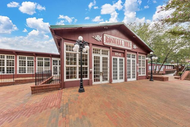210 Brandenburgh Circle, Roswell, GA 30075