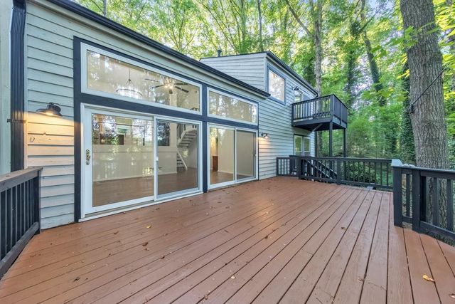 210 Brandenburgh Circle, Roswell, GA 30075