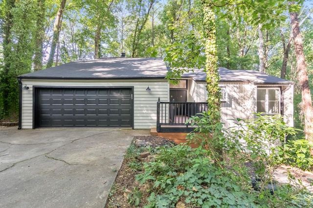 210 Brandenburgh Circle, Roswell, GA 30075