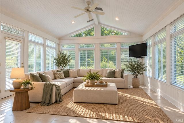 7588 Broadview Drive, Newburgh, IN 47630