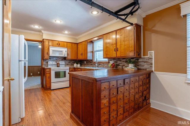 7588 Broadview Drive, Newburgh, IN 47630