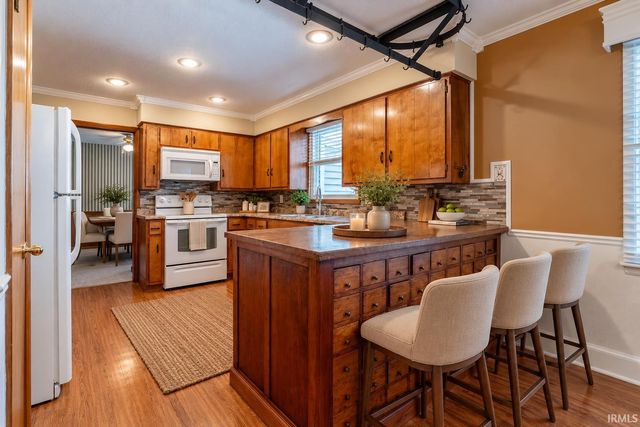 7588 Broadview Drive, Newburgh, IN 47630