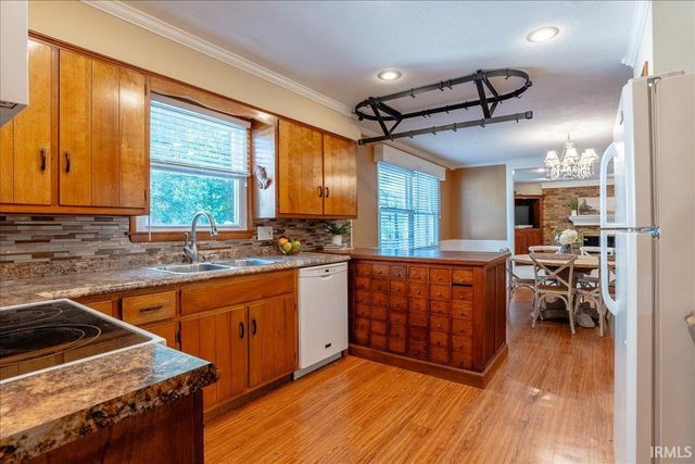 7588 Broadview Drive, Newburgh, IN 47630
