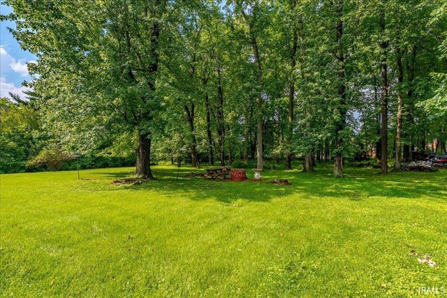 7588 Broadview Drive, Newburgh, IN 47630