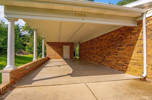 7588 Broadview Drive, Newburgh, IN 47630