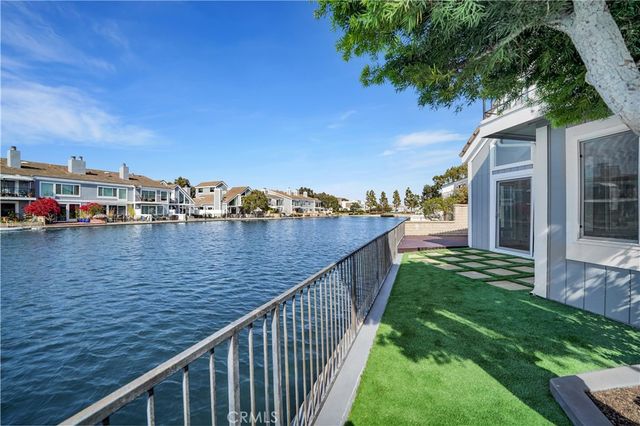 16097 Saint Croix, Huntington Beach, CA 92649