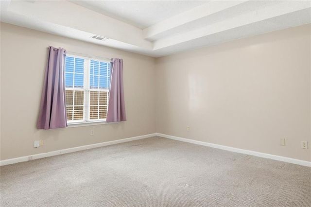 1016 Meadow Glen Circle, Fairburn, GA 30213