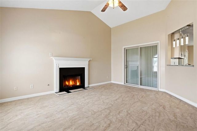 1016 Meadow Glen Circle, Fairburn, GA 30213
