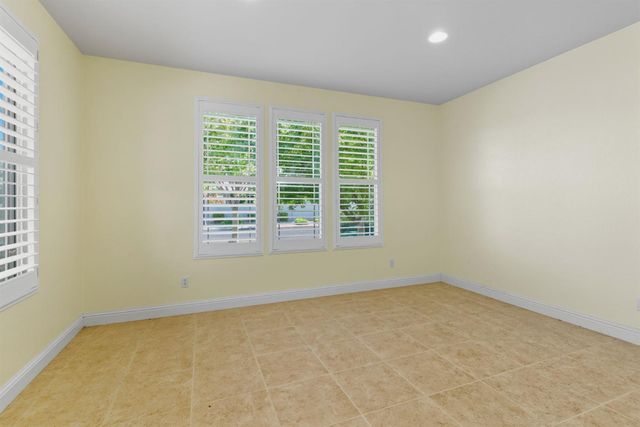 2473 Dutchwood Ln, Manteca, CA 95336