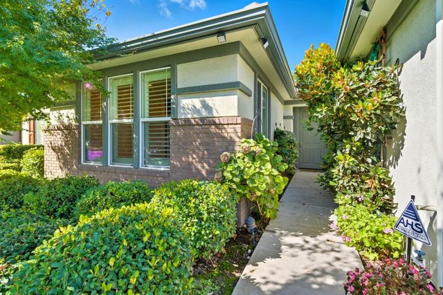 2473 Dutchwood Ln, Manteca, CA 95336