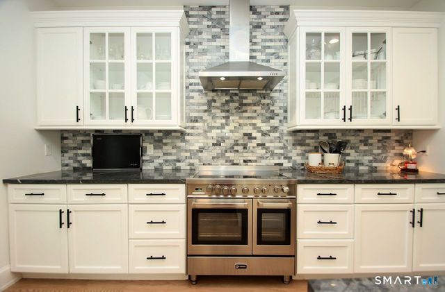 773 West Avon Road, Avon, CT 06001