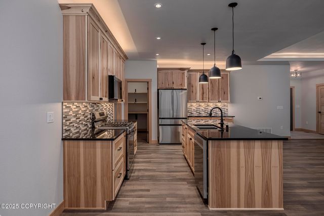 6220 S Ridgefield Drive, Wasilla, AK 99654