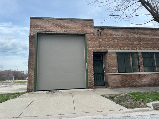 12129 S Peoria Street, Chicago, IL 60643