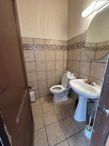 12129 S Peoria Street, Chicago, IL 60643
