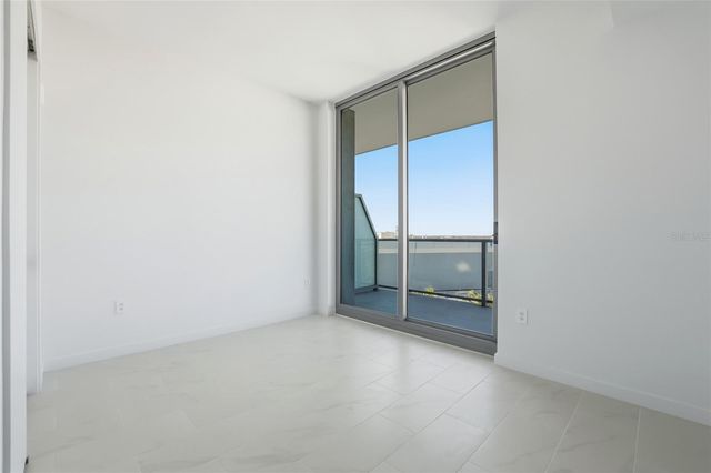 400 CENTRAL AVENUE 1002, St Petersburg, FL 33701