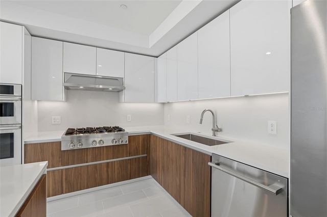 400 CENTRAL AVENUE 1002, St Petersburg, FL 33701