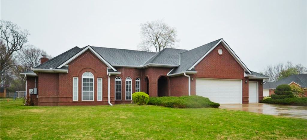 2480 S Cardinal Drive, Springdale, AR 72764