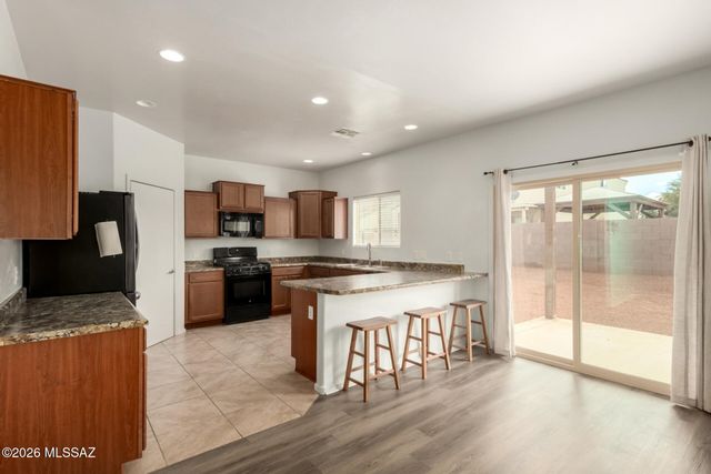 8317 W Canvasback Lane, Tucson, AZ 85757