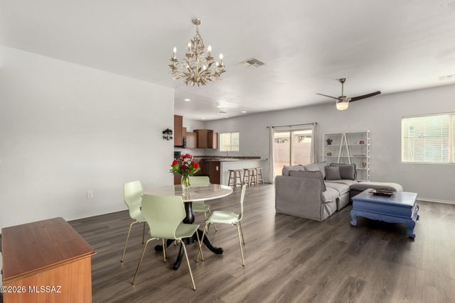 8317 W Canvasback Lane, Tucson, AZ 85757