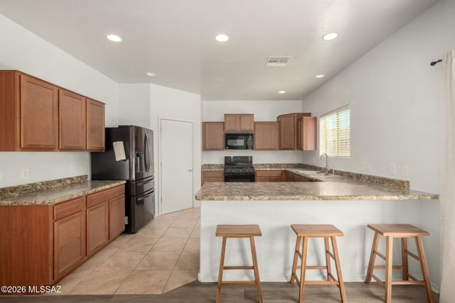 8317 W Canvasback Lane, Tucson, AZ 85757