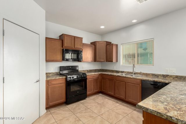 8317 W Canvasback Lane, Tucson, AZ 85757