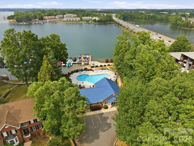 21311 Crown Lake Drive, Cornelius, NC 28031