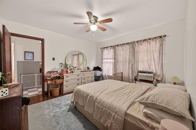 518 N Eastwood Street, Houston, TX 77011