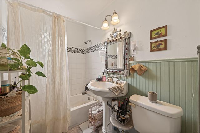 518 N Eastwood Street, Houston, TX 77011