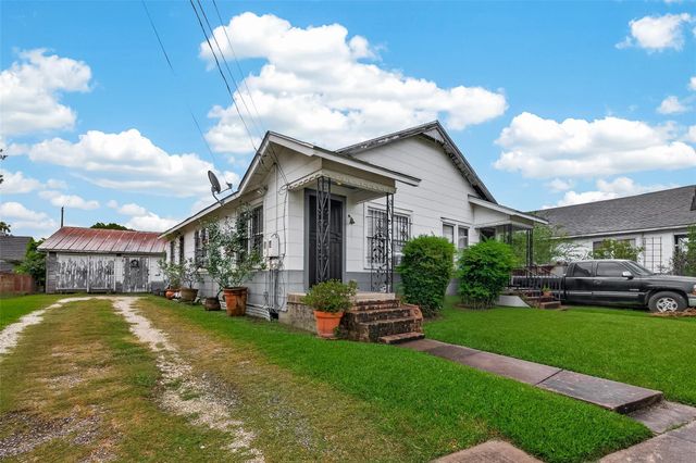 518 N Eastwood Street, Houston, TX 77011