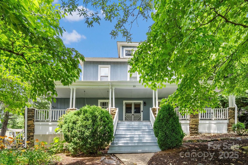 33 Vance Avenue, Black Mountain, NC 28711