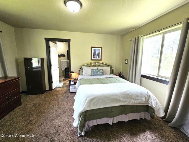 18819 N Ramsey Rd, Rathdrum, ID 83858