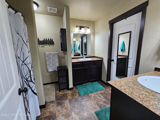 18819 N Ramsey Rd, Rathdrum, ID 83858