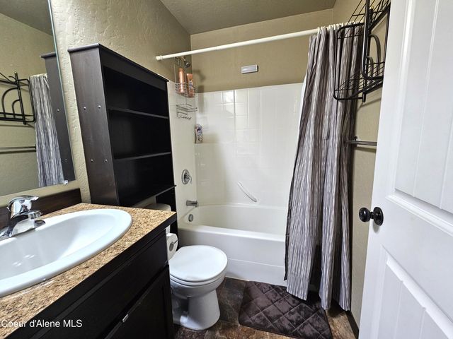 18819 N Ramsey Rd, Rathdrum, ID 83858