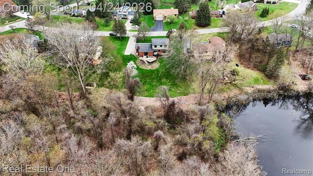 4819 Bretton Lane, Highland, MI 48356
