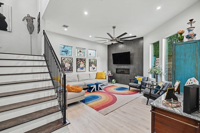 1106 E 27th Street, Houston, TX 77009