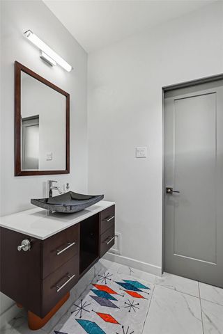 1106 E 27th Street, Houston, TX 77009