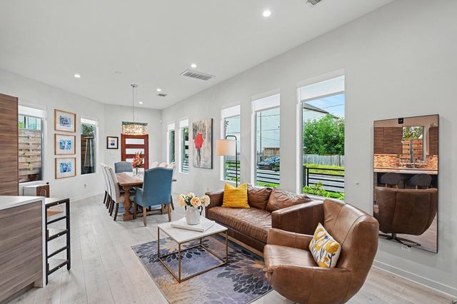 1106 E 27th Street, Houston, TX 77009