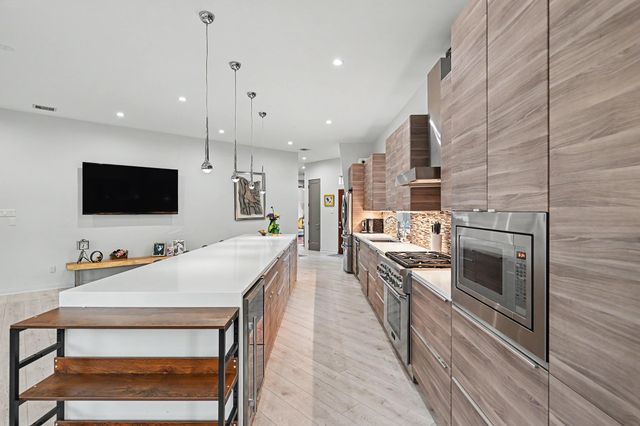 1106 E 27th Street, Houston, TX 77009
