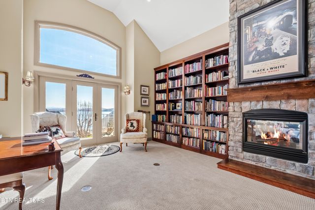 230 Big Water Drive, Vonore, TN 37885