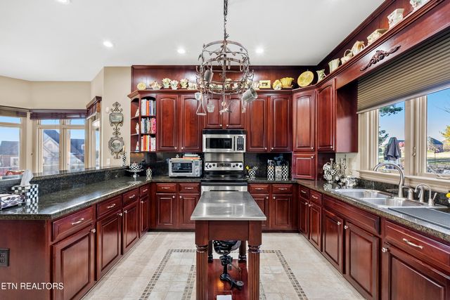 230 Big Water Drive, Vonore, TN 37885