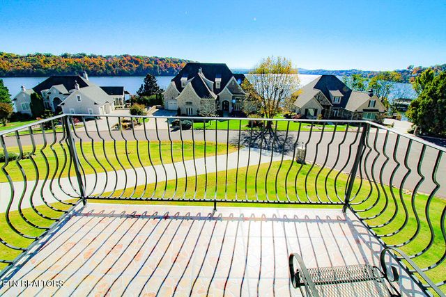 230 Big Water Drive, Vonore, TN 37885